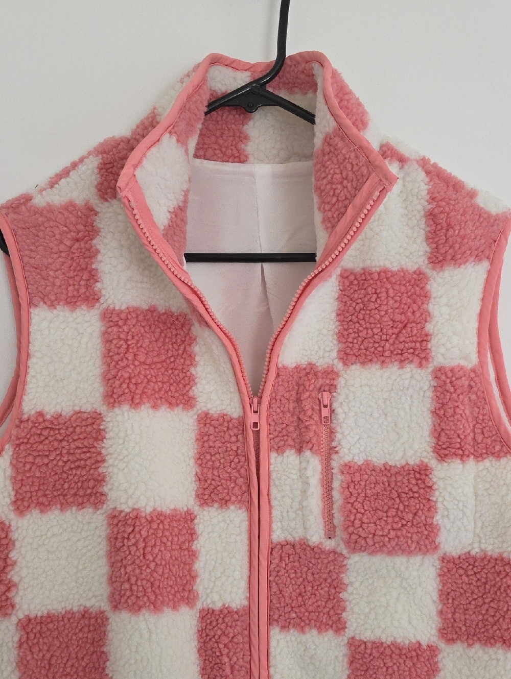 New Peachy Pink and White Checkerboard Sherpa Vest Medium